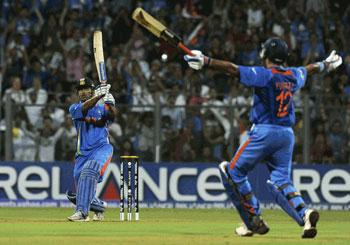 Dhoni’s World Cup winning bat to be auctioned