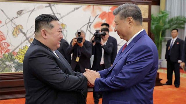 China's President Xi Jinping arrives in North Korea for rare visit
