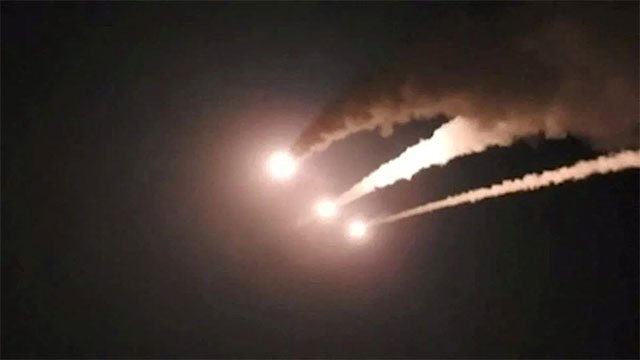 US launches new strikes after Trump threatens to attack Iran 'very hard'