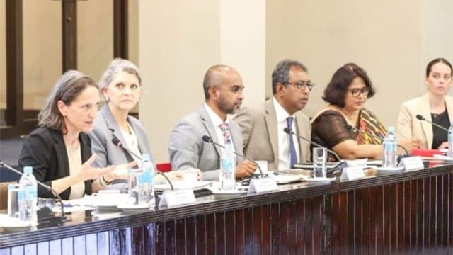US Congress delegation conducts technical assistance session for MPs