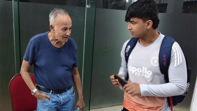 Vaibhav Sooryavanshi greets Sri Lanka's first ever ODI captain post-controversy in Dambulla