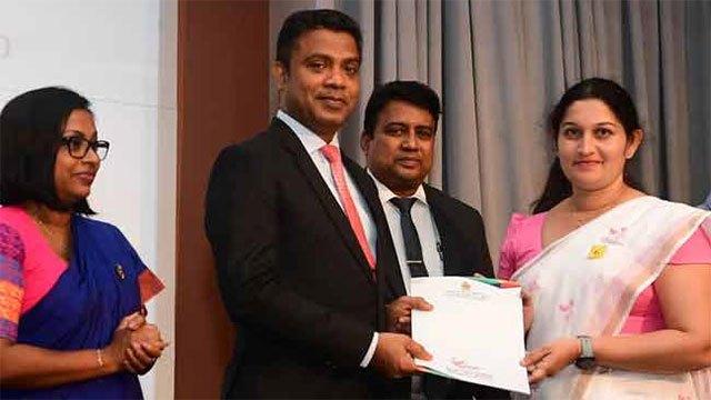 192 acting Sub-Postmasters receive permanent appointments