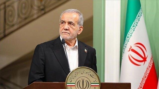 Iran's president to visit Pakistan tomorrow, Iranian media says