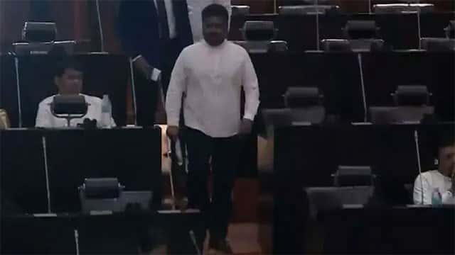 President arrives in Parliament