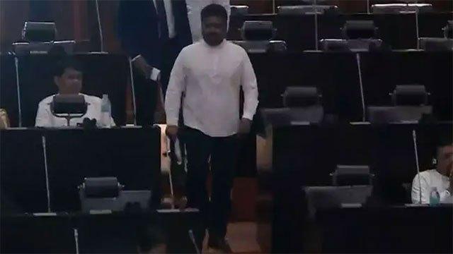 President arrives in Parliament