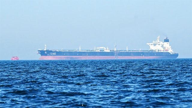 Oil prices jump 5% after Donald Trump reimposes Iran blockade