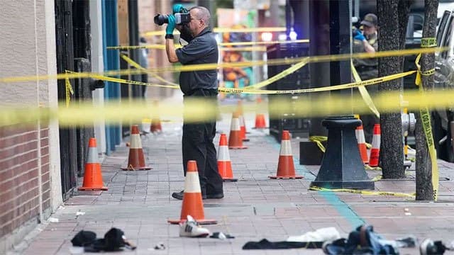 Shooting in Tucson, Arizona, leaves 10 people wounded, including suspect