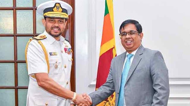 New Navy Commander meets Presidential Secretary