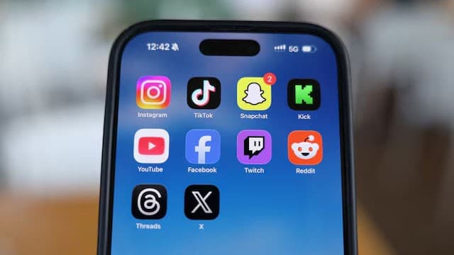French Parliament's committee approves social media ban for under-15s