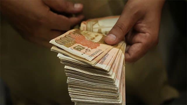 Pakistan seeks $10 billion fund from US after mediating Iran talks, source says