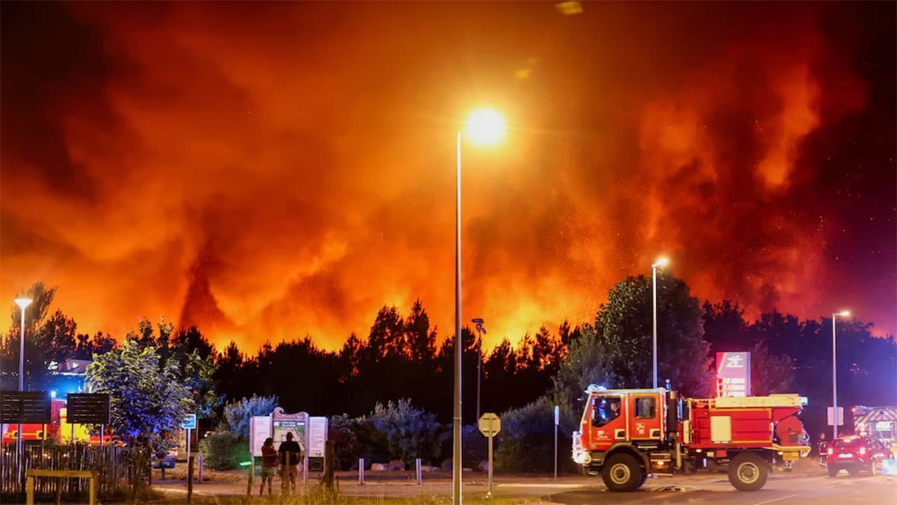 More than 10,000 evacuated in southwestern France as wildfire spreads