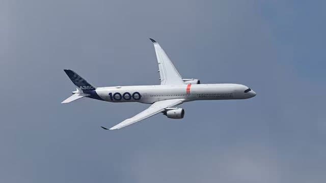 Airbus A350 jet flies 24 hours nonstop from Australia to France