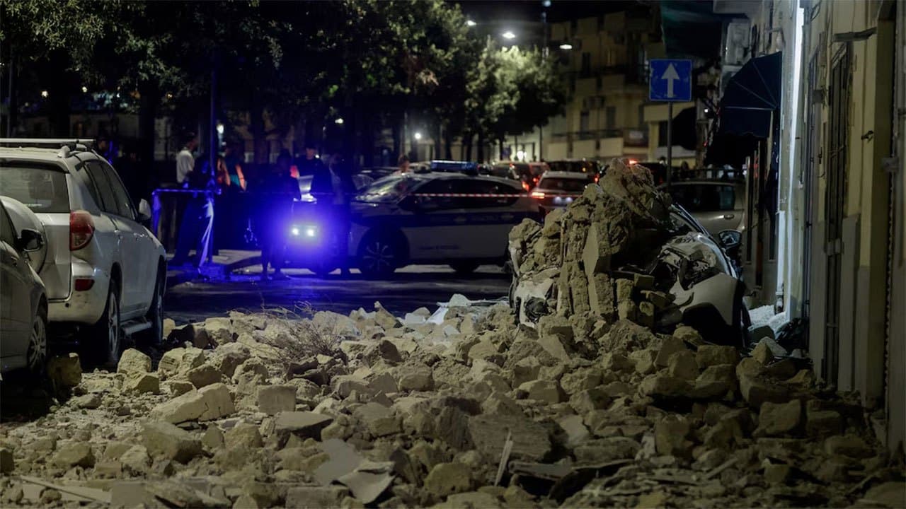 Magnitude 4.7 quake strikes near Italy's Naples, causing outages and damage