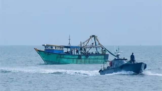 SLAF and Navy launch joint operation to rescue fishing vessel in distress off Negombo