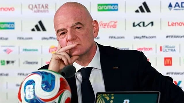 FIFA chief Infantino's position looks unacceptable, head of European leagues says