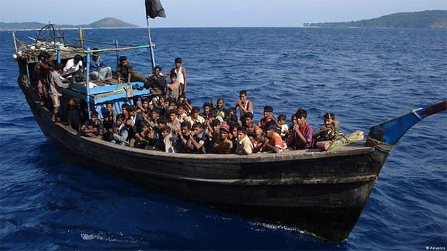 Malaysia says will not repatriate Rohingya refugees if lives are at risk