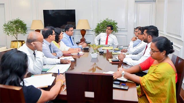 Discussion to modernize Sri Lanka Post focuses on expanding e-commerce and parcel delivery services