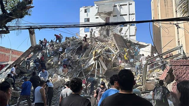 At least 111 killed in Colombia's largest earthquake in years