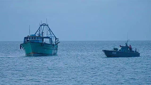 Navy seizes Indian fishing trawler with nine fishermen off Talaimannar