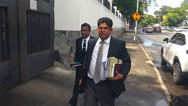Ex-Deputy Secretary-General of Parliament arrives at Bribery Commission