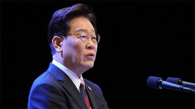 South Korea president proposes talks with North to formally end Korean War