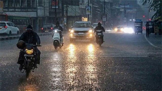 Several spells of showers expected in parts of the island today