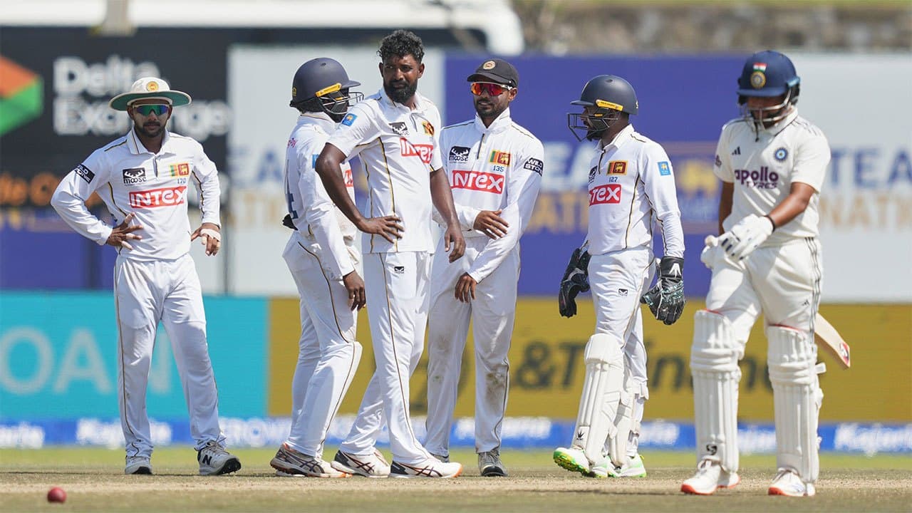 India bundled out for 193, set Sri Lanka 372 to win in Galle