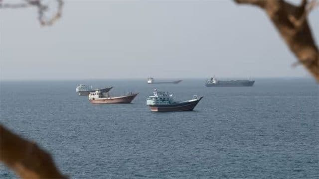 Iran's top negotiator demands US to lift blockade to open Hormuz