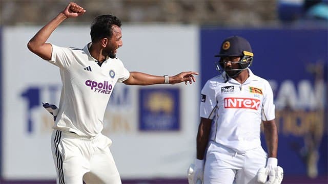 Sri Lanka 84/4 at stumps, need 288 runs for record test chase against India