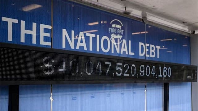 US national debt exceeds US$40 trillion for first time