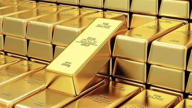 Gold price surges 4% past US$4,500, holds near two-month high