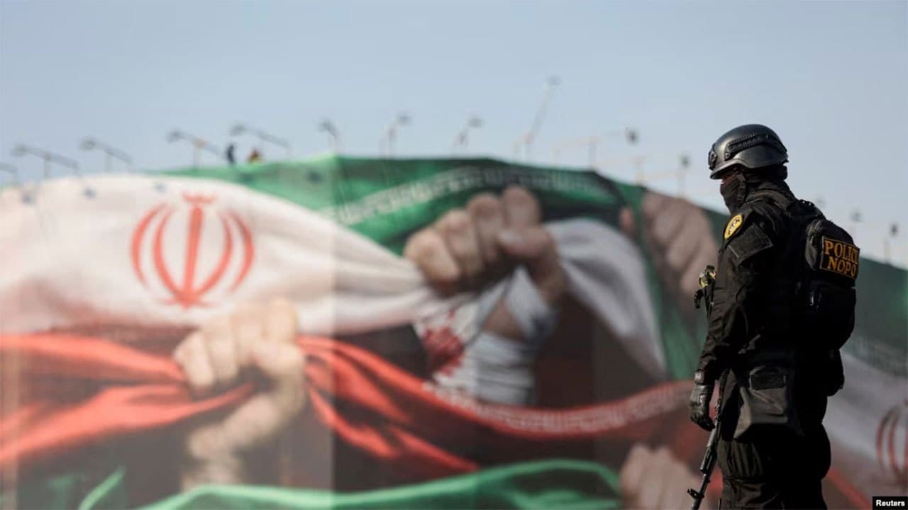 Iran threatens military response to US sanctions