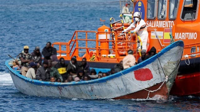 At least 13 Tunisians missing after migrant boat sinks off Tunisia, group says