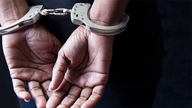 Woman arrested with over 67 liters of illicit liquor in Wennappuwa