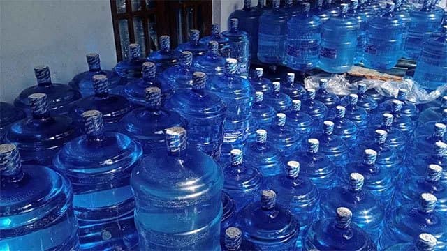 CAA seizes 8,500 water bottles bearing fake SLS certification
