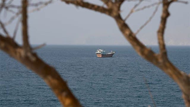 US vows 'economic D-Day' as Iran threatens to halt all oil exports