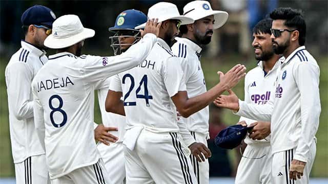 India enforce follow-on after bowling out Sri Lanka for 290
