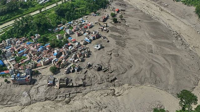 Death toll from floods on Nepal-Tibet border rises to 162