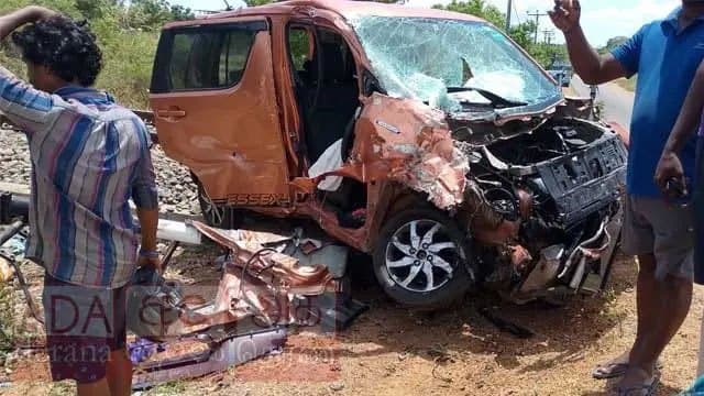 17-year-old girl killed, two siblings injured in train-car collision in Kilinochchi