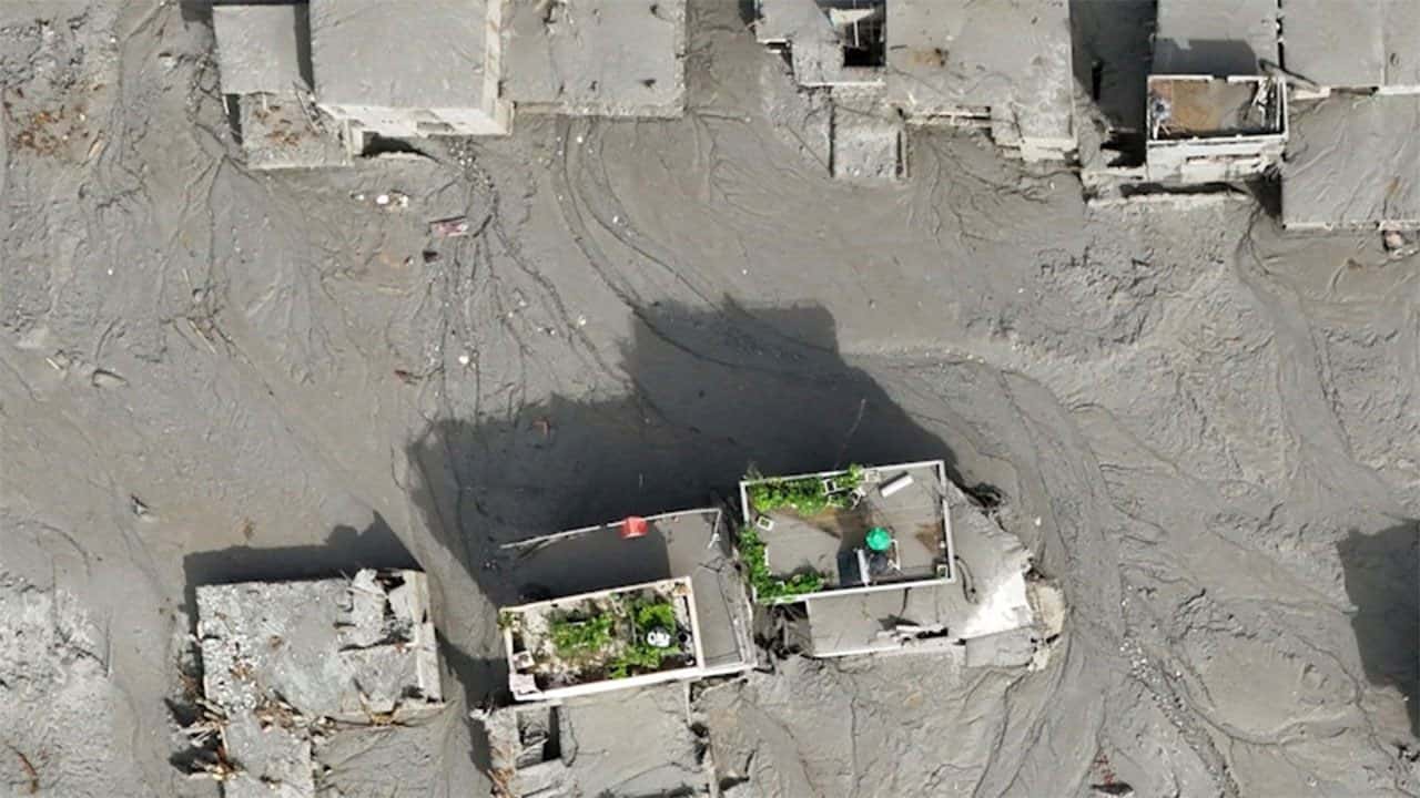 Nepal flood death toll rises to 389, say police