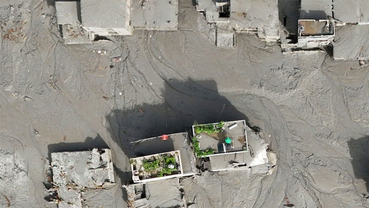 Nepal flood death toll rises to 389, say police