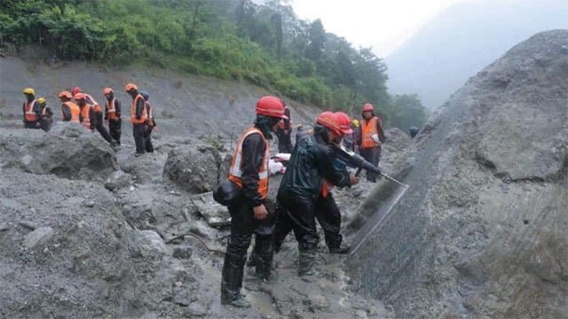 Death toll rises to 734 in Nepal deadly floods