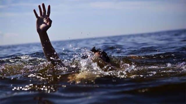 Four reported missing after drowning incident off Pamunugama coast