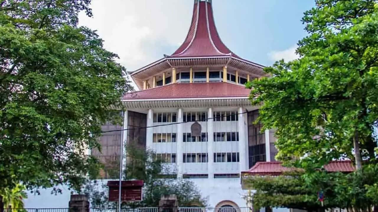 SC to resume hearing petitions challenging 22nd Amendment this morning