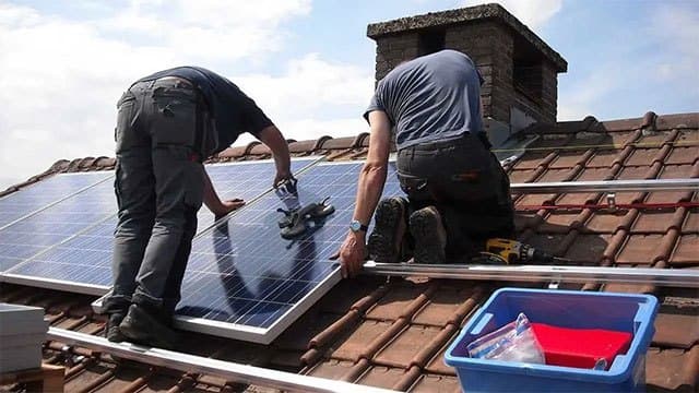Solar technicians to require NVQ qualifications under new regulations