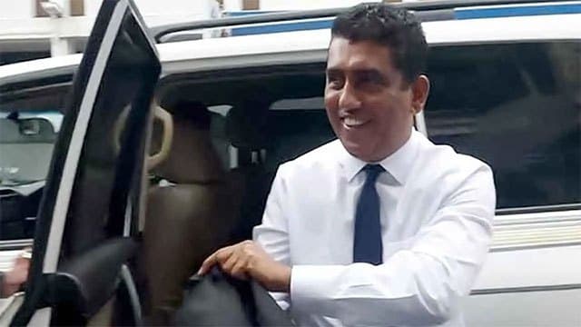 Former Minister Johnston Fernando arrested by Bribery Commission