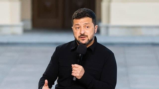 Zelensky says he expects war to continue into winter after talks with US envoys
