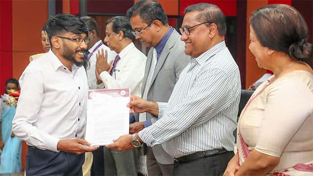 100 new employees appointed to SLBFE under first open recruitment in 40 years
