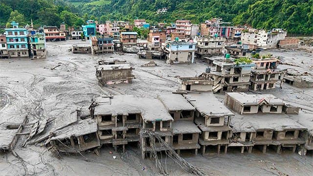 Nepal disaster death toll rises as rescuers scour tunnels