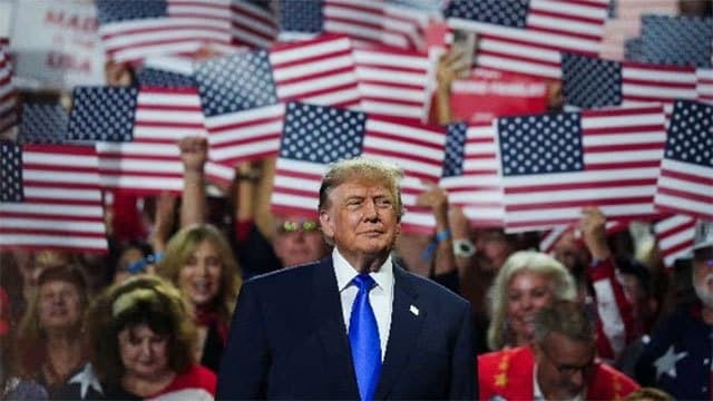 Trump offers US$5,000 to every American if Republicans win midterm elections